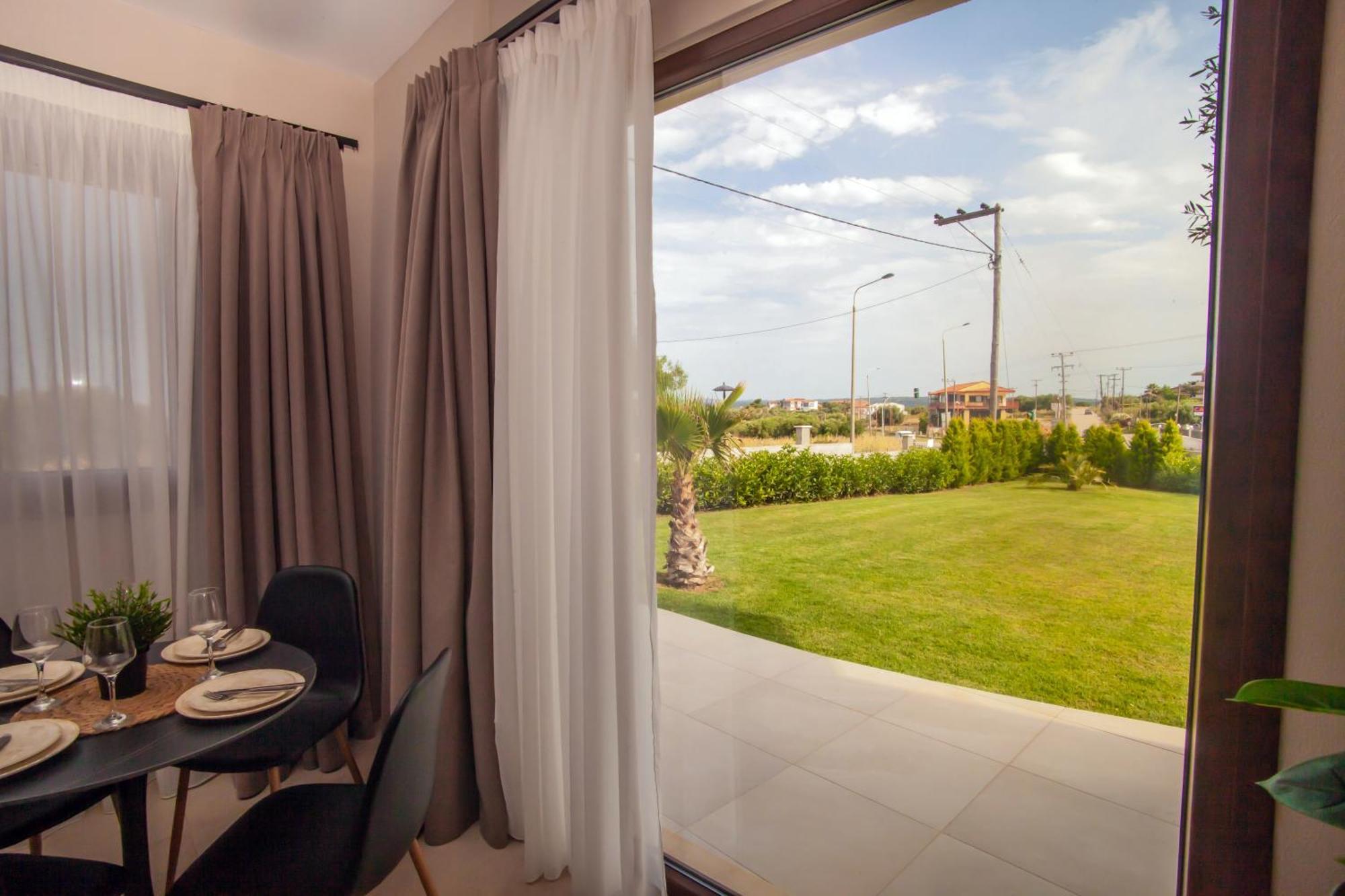 Kotinos Apartments Afytos Exterior photo